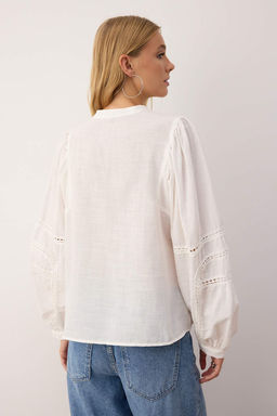 Beyaz Kollar? Dantel Serit Detayl? Boho Gomlek TWOAW26GO00068