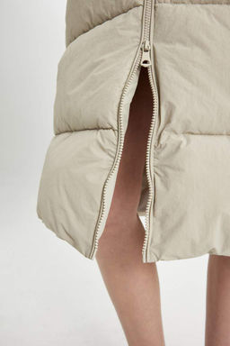 Длинное пальто-парка стандартного кроя из водоотталкивающей ткани с капюшоном - Defacto фото 7