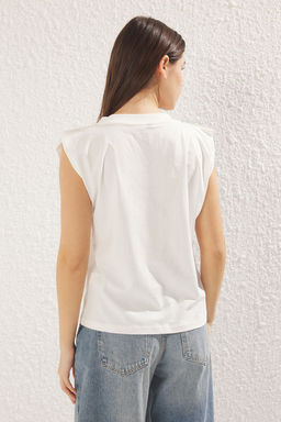 TRENDYOLMILLA Siyah %100 Pamuk Regular/Normal Kal?p V yaka Orme T-Shirt TWOSS25TS00018 фото 5