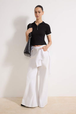 Siyah Fitted/Vucuda Oturan Polo Yaka K?sa Kollu Biyeli Fitilli Esnek Orme Bluz TWOSS26BZ00100