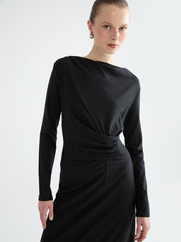 Kay?k Yaka B?zg?l? Elbise