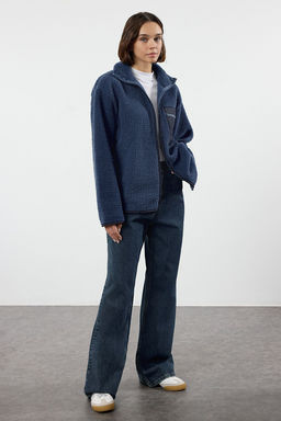 TRENDYOLMILLA Winter Essentials Gri Polar Fermuarl? Dik Yaka Uzun Kol Cep Detayl? Orme Sweatshirt TWOAW24SW00071  фото 20