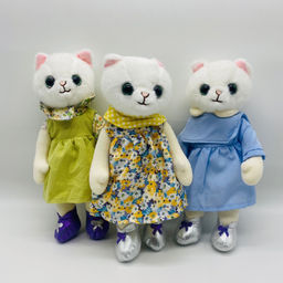 Мягкая игрушка Кошка белая в сарафане