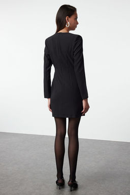 Trendyolmilla Siyah Fitted/Vucuda Oturan Tas Serit Detayl? Mini Dokuma Elbise TWOAW25EL00184  фото 5