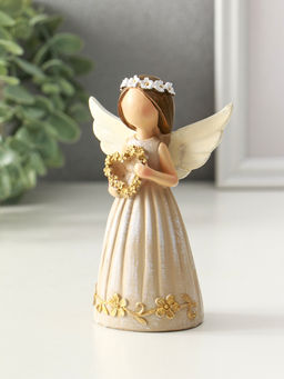 Сувенир полистоун "Девочка-ангел с венком-сердце" 4,5х8х12 см