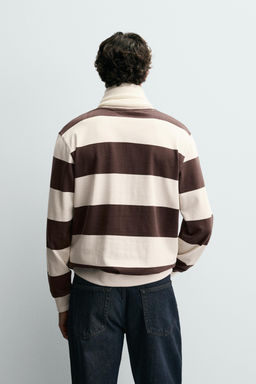 CONTRAST STRIPE SWEATSHIRT