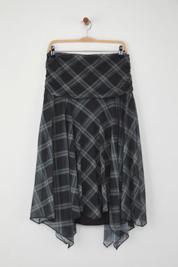 Cok Renkli Ekose Bask?l? Skater Asimetrik Etek Ucu Detayl? Esnek Orme Etek TWOAW26ET00037