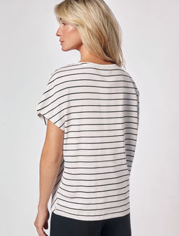 D49.069 Футболка женская белый-черный полоса