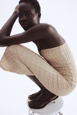 Vestido bandeau en punto con textura - H&m фото 6