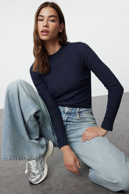 Trendyolmilla Siyah Dik Yaka Fitilli Esnek Fitted/Vucuda Oturan Orme Bluz TWOAW20BZ0200 фото 11