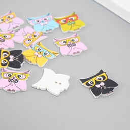 Цена за 2 шт. Пуговицы дерево для творчества 2 прокола «Филин в очках», набор 12 шт., 2×2.3 см