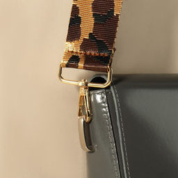 Ручка для сумки «Орнамент леопард», стропа, с карабинами, 139 ± 3 × 3,8 см, цвет коричневый