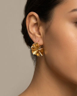 Стильные серьги