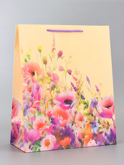 Цена за 2 шт. Пакет подарочный ламинированный вертикальный Прогулка по лугу, 26?12?32 см