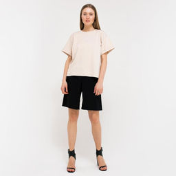 Футболка женская MINAKU REGULAR FIT, бежевая, размер 50