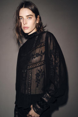 ZW COLLECTION VELVET LACE BLOUSE