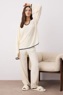 Ekru Biyeli Viskon Dokuma Pijama Tak?m? THMAW26PT00087