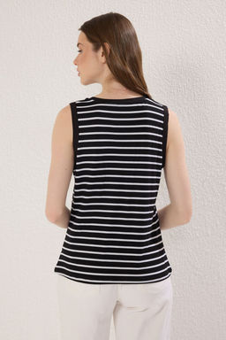 TRENDYOLMILLA Siyah Cizgili Regular/Normal Kal?p V Yaka Orme Atlet TWOSS25AL00033 фото 4