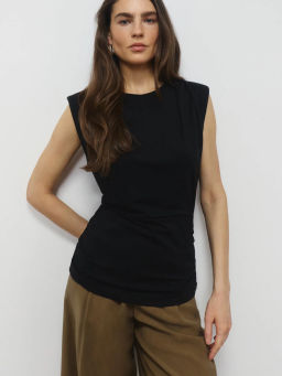 Футболка из вискозы с драпировкой / Zarina