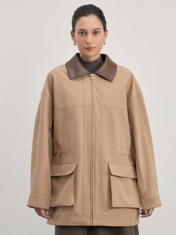 Куртка с накладными карманами и акцентным воротником / Zarina  фото 4