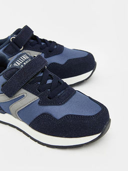 Ba?c?k Ve C?rt C?rtl? Erkek ?ocuk Spor Ayakkab?