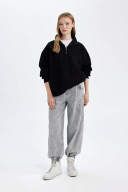 Женский черный свободный крой, широкий крой, молния, воротник-стойка, карман, базовый однотонный толстый черный свитшот - Defacto фото 2