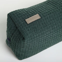 Косметичка женская на молнии TEXTURA, объёмная, большая, мягкая, вафельная текстура, зелёная  фото 8