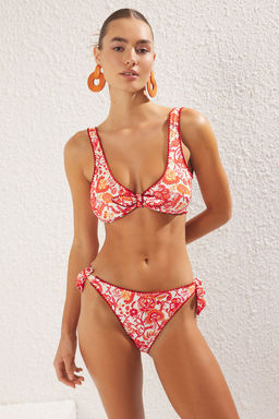 TRENDYOLMILLA Cicek Desenli Nak?sl? Regular Bikini Alt? TBESS23BA00232  фото 2