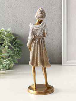 Сувенир полистоун "Девушка в банном халате" 8,5х8,5х25 см