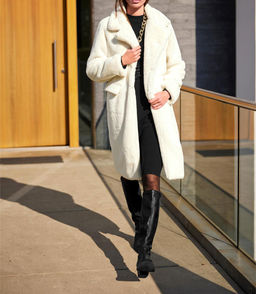 Пальто, цвета шампанского