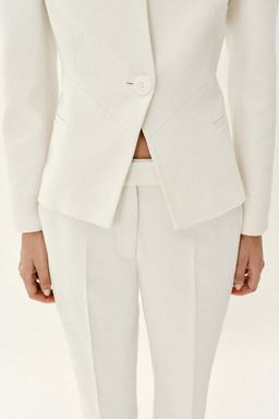 BLAZER ENTALLADA HOMBRERAS / Crudo - Zara фото 4