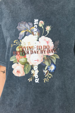 TRENDYOLMILLA Indigo %100 Pamuk Bask?l? ve Soluk Efektli Boyfriend Orme T-Shirt TWOSS23TS00281 фото 5