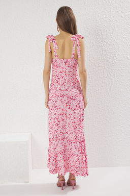 TRENDYOLMILLA Cok Renkli Duz Baglama Detayl? Maxi Soyut Bask?l? Baglama Detayl? Esnek Orme Elbise TWOSS25EL00679 фото 4