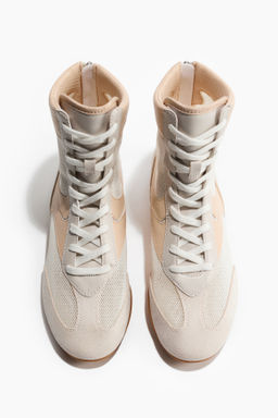 Zapatillas deportivas altas de malla