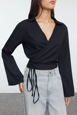TRENDYOLMILLA Siyah Baglama Detayl? Kruvaze Dokuma Gomlek TWOAW25GO00012  фото 3