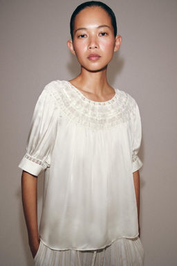 BLUSA MANGA CORTA ENCAJE ZW COLLECTION / Blanco - Zara фото 2