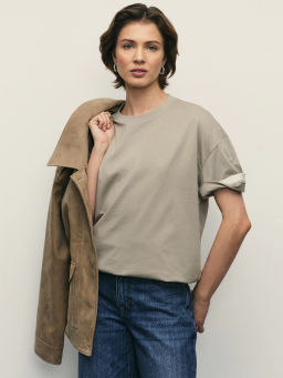 Футболка оверсайз с контрастными окантовками / Zarina