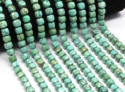 Бусины из бирюзы кубик гр.9мм, 39см, 46 бусин Радуга камня