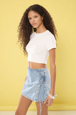 TRENDYOLMILLA Mavi Kusgozu Baglama Detayl? Yuksek Bel Mini Denim Sort Etek TWOSS25SR00073