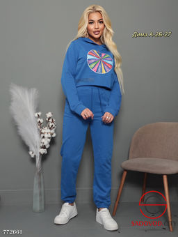 Женский спортивный костюм