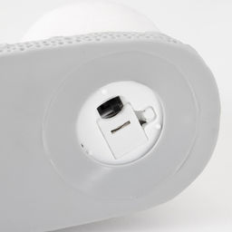 Фигурка светящаяся RISALUX «Крутой космонавт», LED-ночник, 2 Вт, RGB, от батареек 3×LR44, бело-золотой, 11×6×11 см