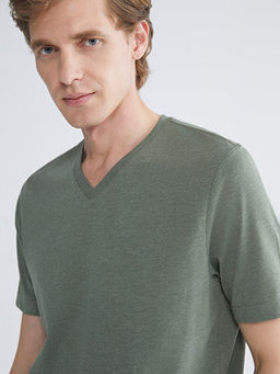 V Yaka Penye Erkek Ti??rt