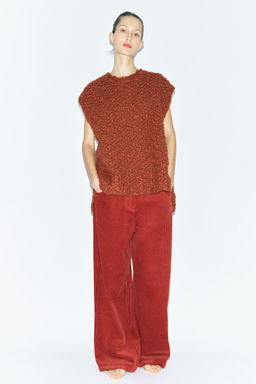 OVERSIZE TEXTURED KNIT VEST