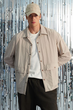 TRENDYOL MAN Premium Tas Oversize Fit C?t C?t Kapamal? Teknik Kumas Parasut Gomlek TMNAW24GO00029 - Trendyolmilla фото 8
