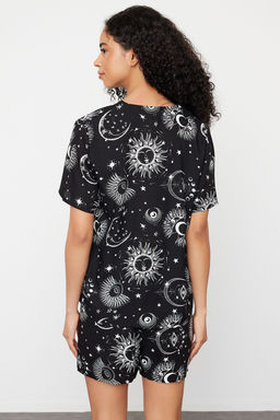 Trendyolmilla Kad?n Couple/Cift Mavi Galaksi Desenli Viskon Sortlu Dokuma Pijama Tak?m? THMSS24PT00135 фото 15