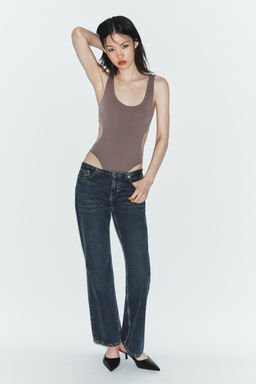 BODY CUT OUT / Plomo