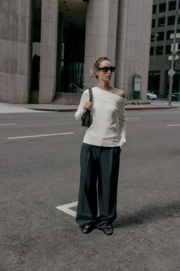 SOFT RIBBED ASYMMETRIC TOP