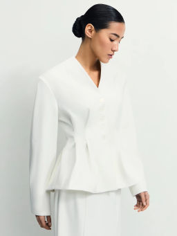 Приталенный жакет с вискозой в составе / Zarina