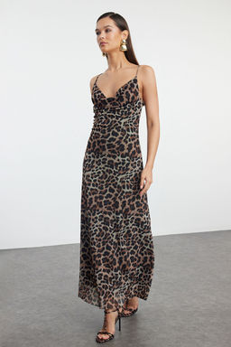 TRENDYOLMILLA Cok Renkli Vucuda Oturan Leopar Desenli Degaje Yaka Tul Dokuma S?k Elbise TPRSS24EL00285