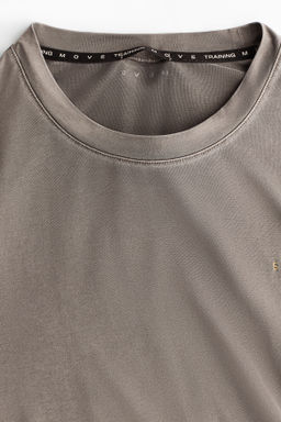 Camiseta de deporte boxy con DryMove Loose Fit - H&m фото 7